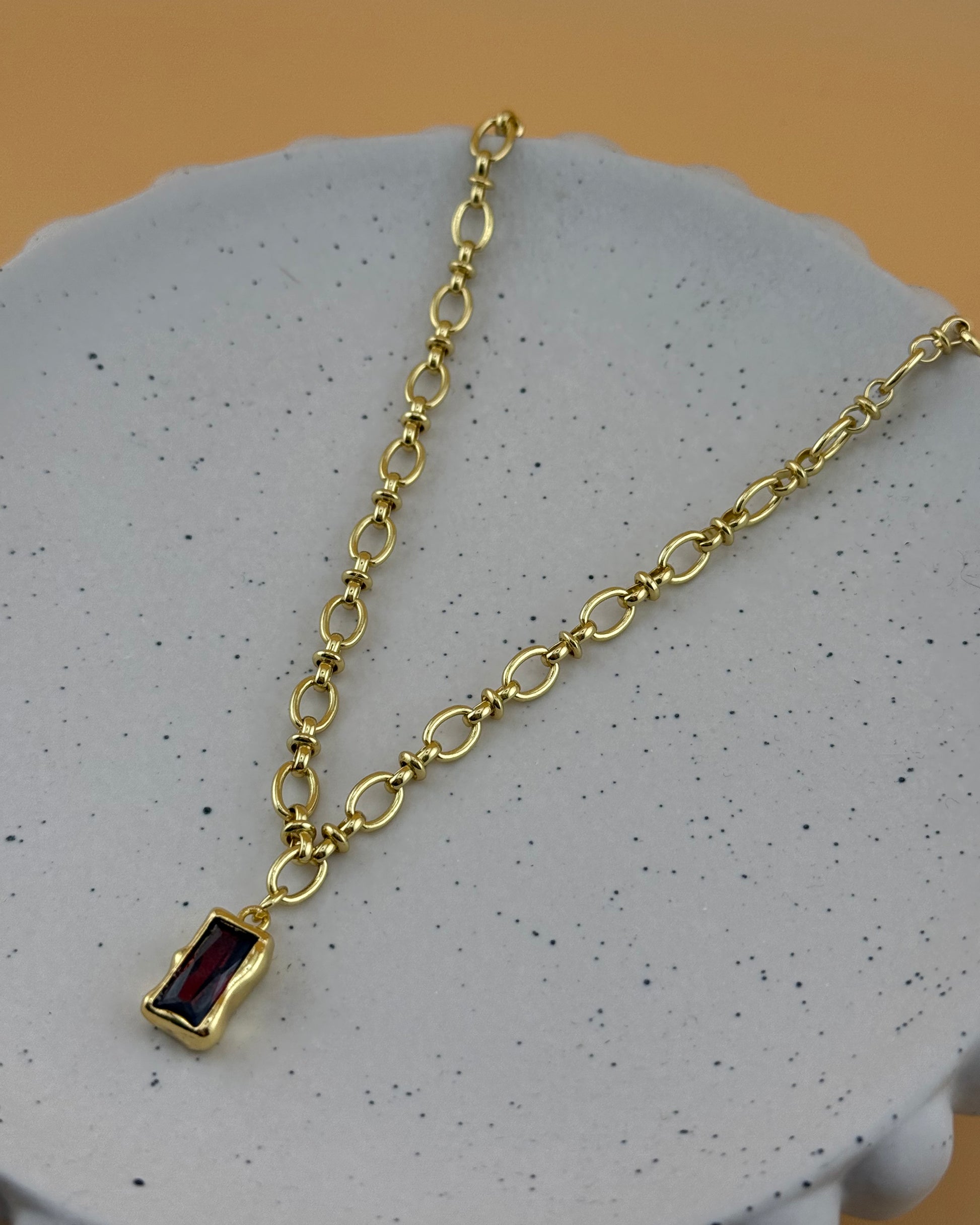 Noa Necklace with Rectangle Gemstone